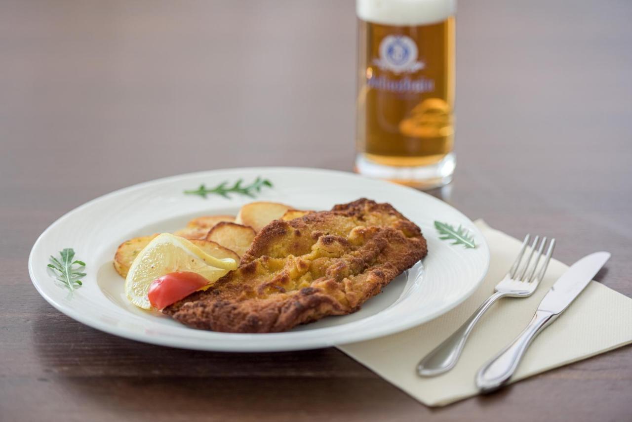Hotel & Brauerei-Gasthof Neuwirt Нойбург-ан-дер-Донау Екстер'єр фото