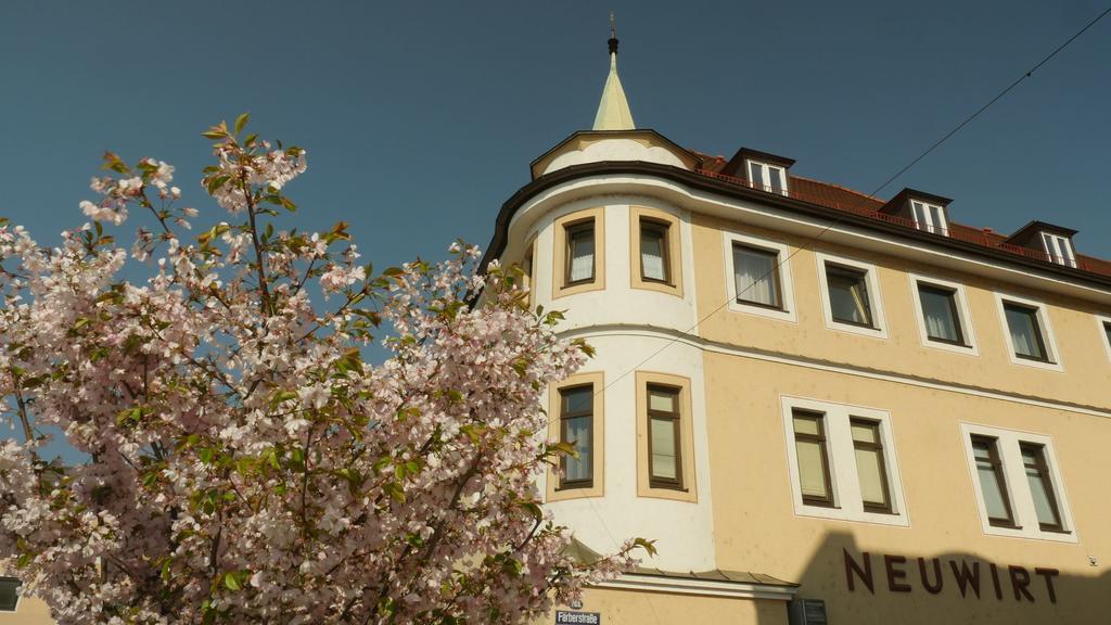 Hotel & Brauerei-Gasthof Neuwirt Нойбург-ан-дер-Донау Екстер'єр фото