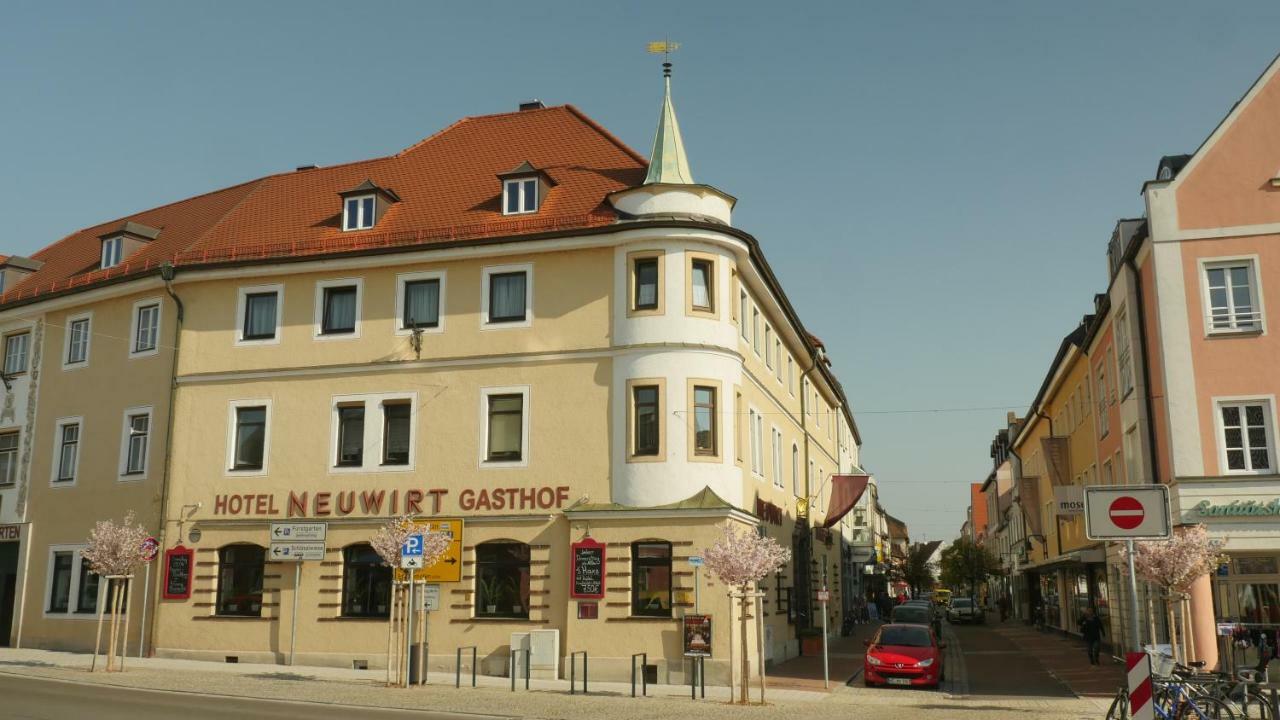 Hotel & Brauerei-Gasthof Neuwirt Нойбург-ан-дер-Донау Екстер'єр фото
